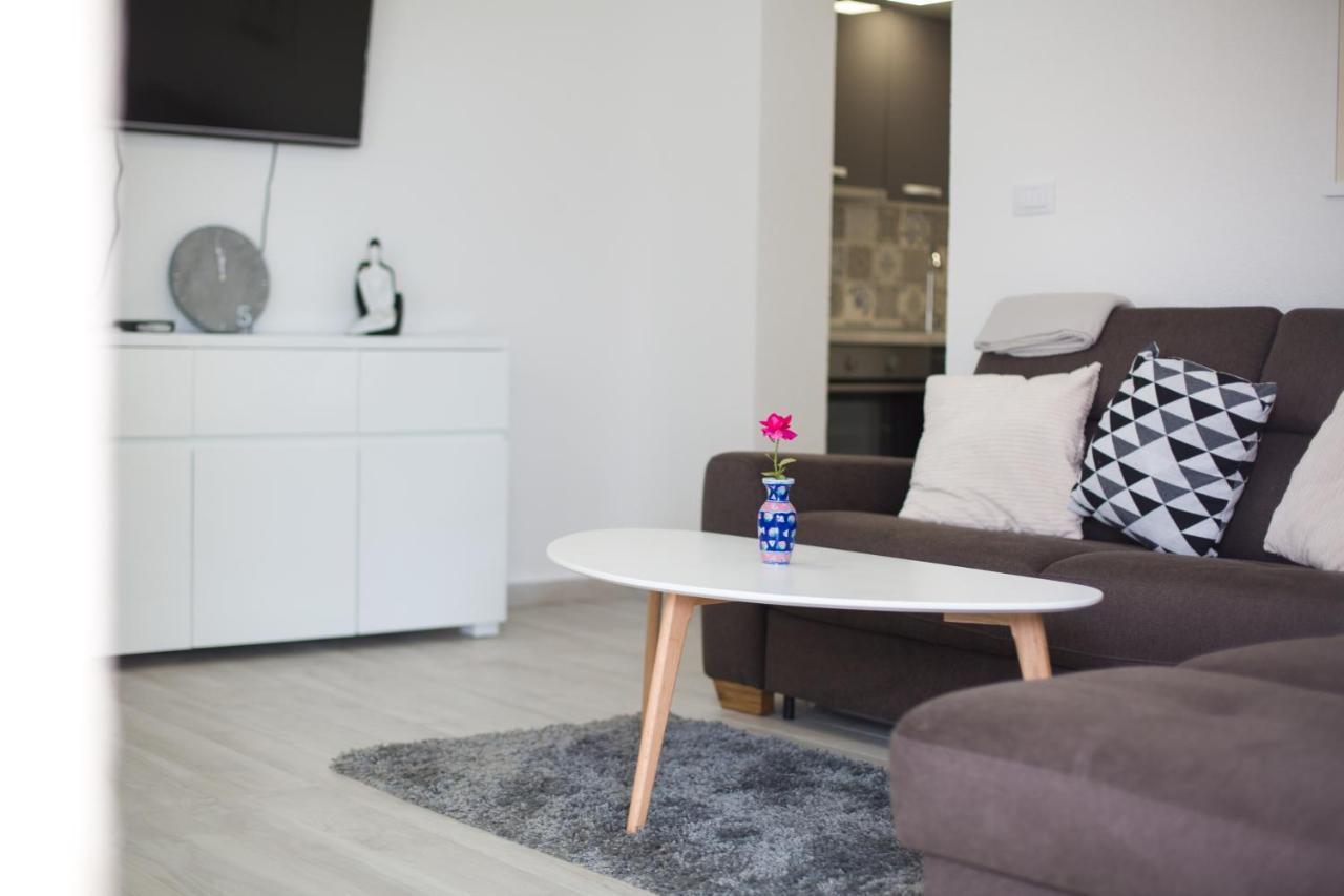 Serious Job Apartment Дубровник Экстерьер фото