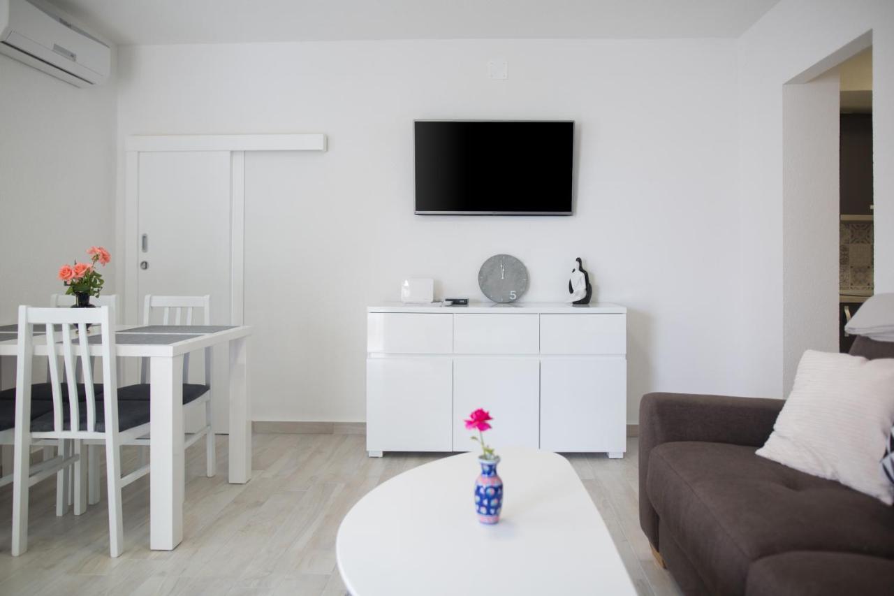 Serious Job Apartment Дубровник Экстерьер фото